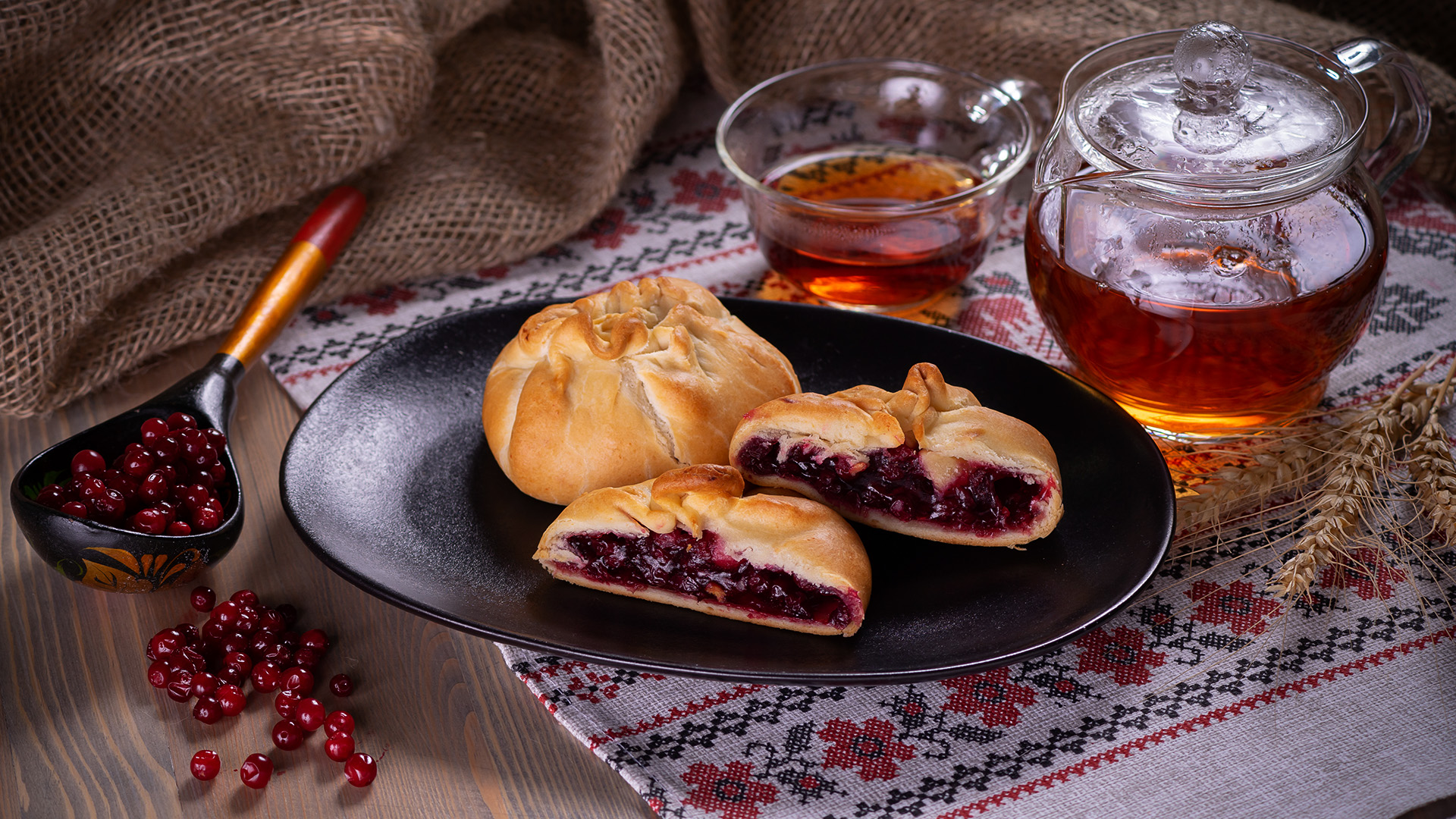 Ягодная выпечка