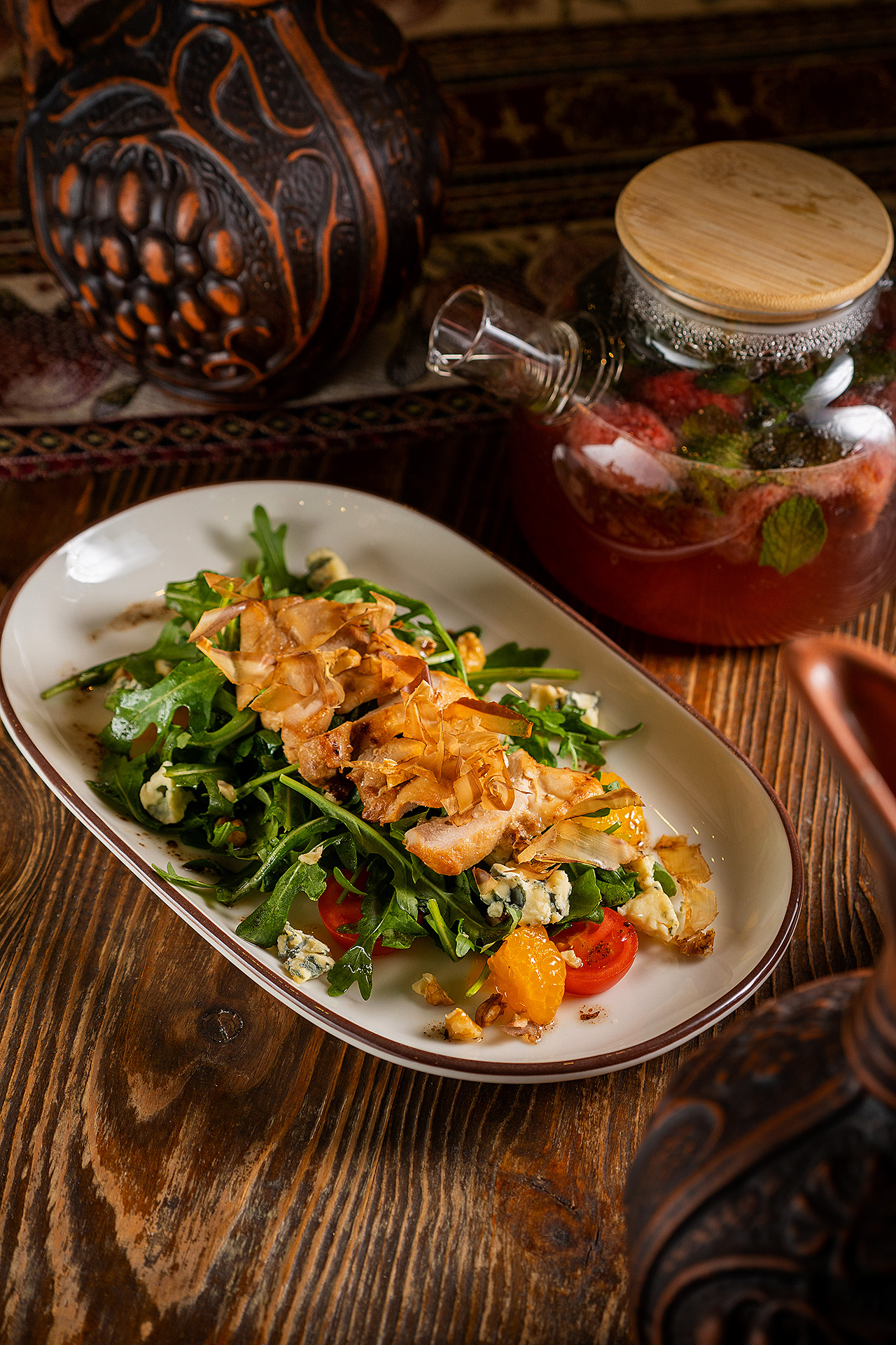 Рыба с салатом